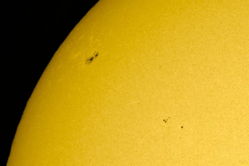 The sun 05-05-2016, Astro-Phsyics 127mm f/8, Nikon TC-14E II, Nikon D750, 1/4000s, Baader ND3.8 photographic solar film, cropped
